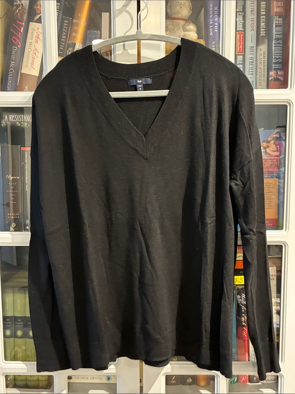 Gap Black V-Neck Sweater